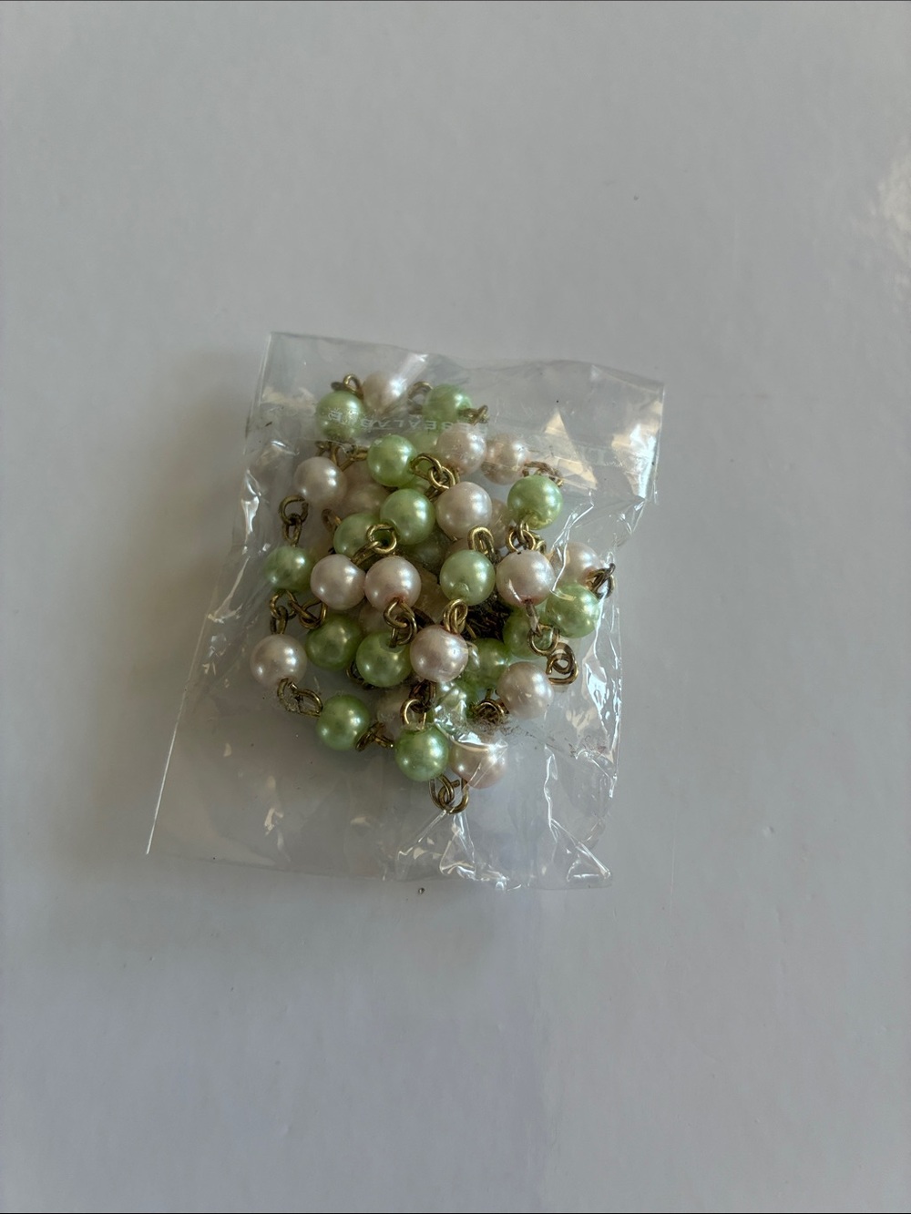 Faux Pearl Bead Chain Necklace in Light Green and Ivory